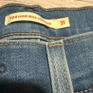NWOT Levi's Women's Straight Leg Blue Jeans